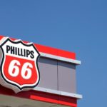 https://www.reuters.com/article/us-phillips-66-results/phillips-66-profit-beats-on-higher-fuel-margins-shares-jump-idUSKBN1X41DX-oag360