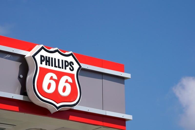 https://www.reuters.com/article/us-phillips-66-results/phillips-66-profit-beats-on-higher-fuel-margins-shares-jump-idUSKBN1X41DX-oag360