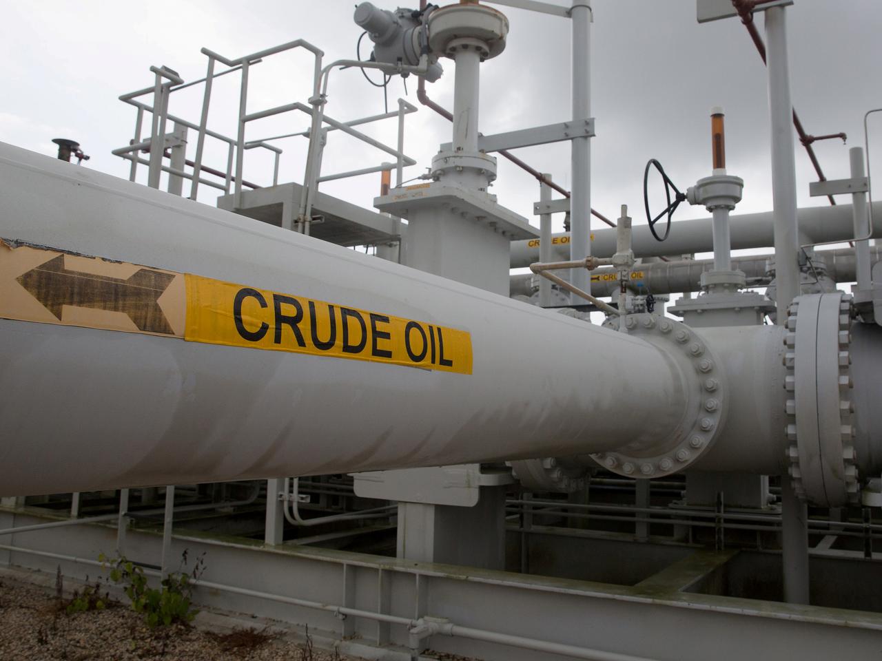 Expiring U.S. crude oil futures contract posts 'epic' 40% slide- oil and gas 360