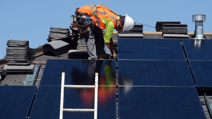 America’s ‘clean energy’ workforce projected to fall by 15% in months ...