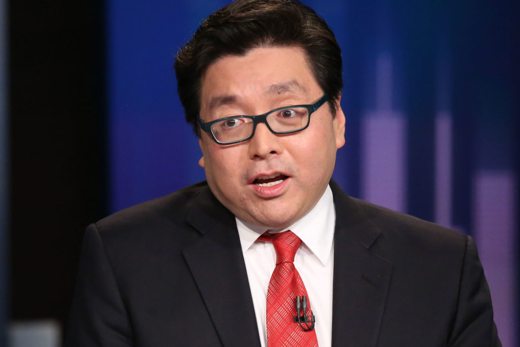 Market bull Tom Lee lists three popular election scenarios, predicts ...