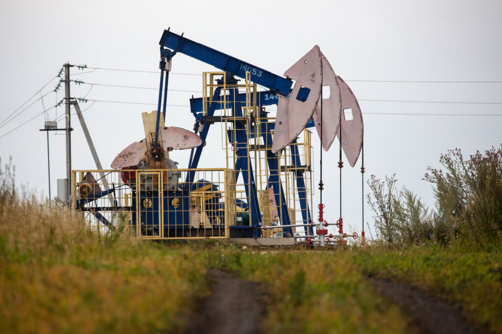 Oil falls on mixed Chinese demand picture- oil and gas 360