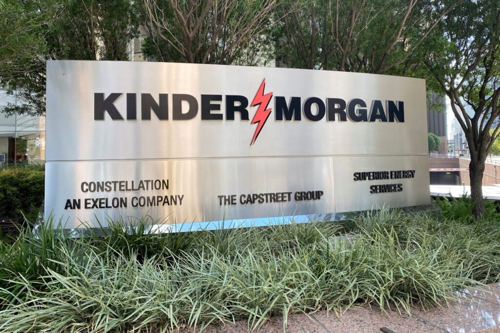 Kinder Morgan strikes $1.82-billion deal for Texas natural gas pipelines- oil and gas 360